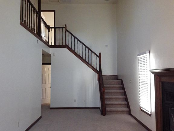 2nd image of 651 Hollomon Dr