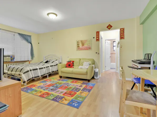 44-21 Macnish St APT 1A, Queens, NY 11373