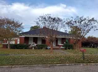208 S 4th Ave, Hartford, AL 36344