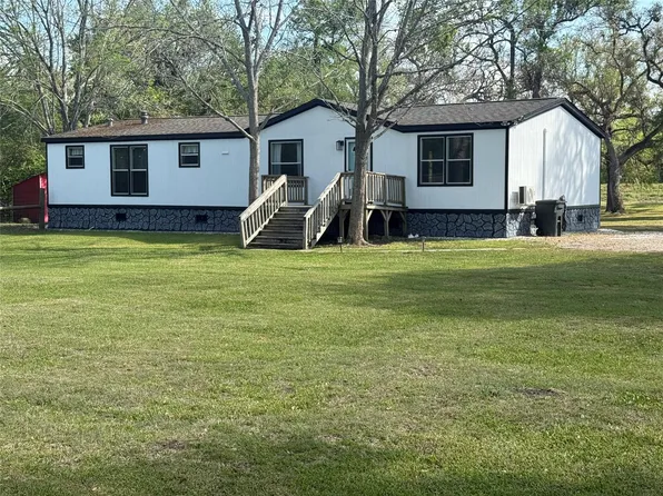 5202 Kincer Rd, Damon, TX 77430