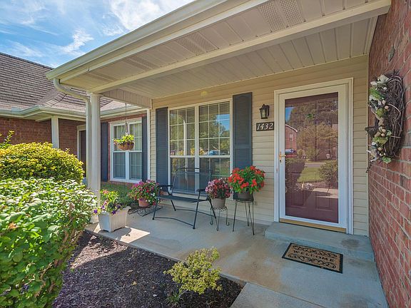 3rd image of 1432 Anita Ct