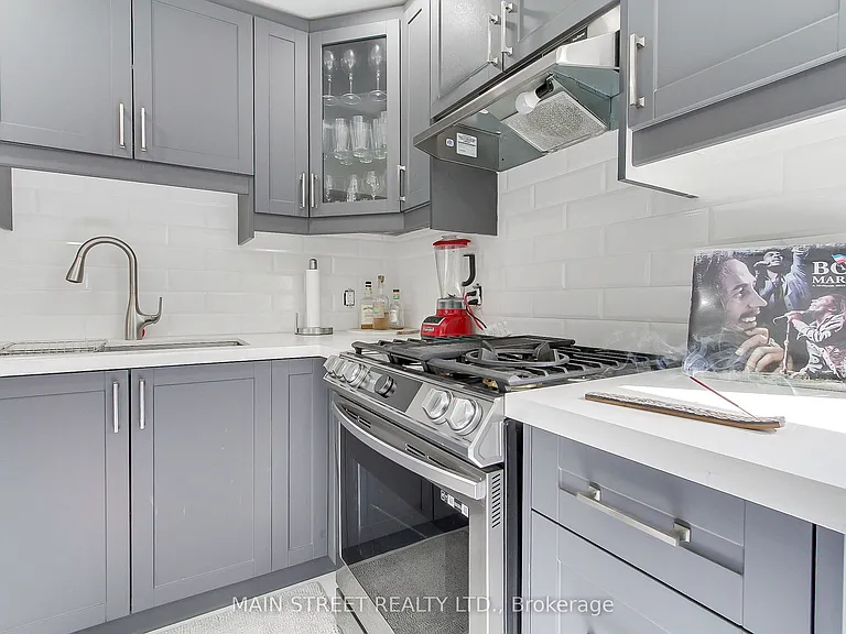 127 Woodfield Dr N — Photo 7