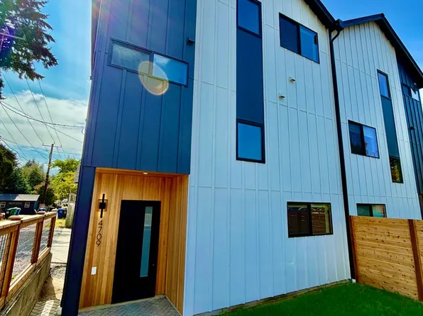 4709 SW Hinds St, Seattle, WA 98116