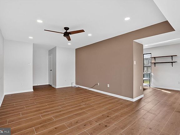 5th image of 2018 Colts Neck Rd Suite 11B