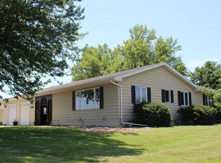 600 Venn St, Sherburn, MN 56171