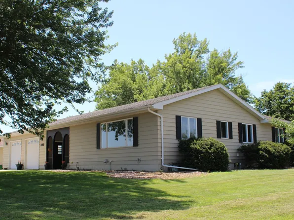 600 Venn St, Sherburn, MN 56171
