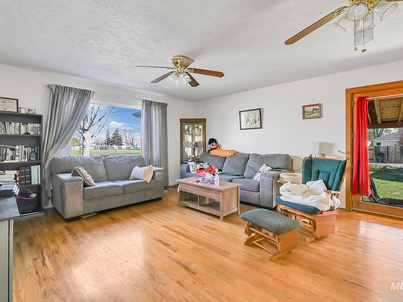 5th image of 428 14th Ave N