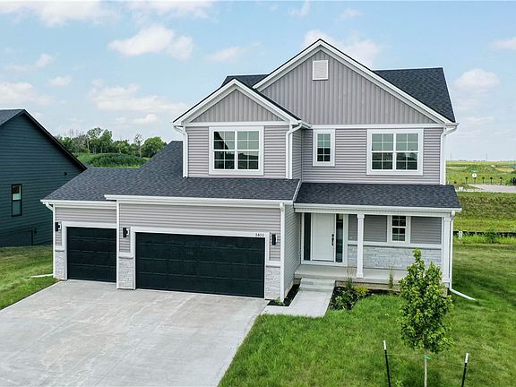 2nd image of 1401 NW Brandywine Ln