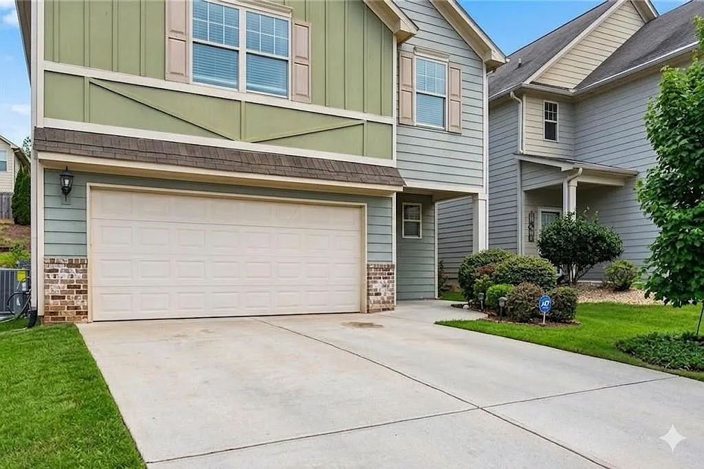4 bed, 2.5 bath, 1859 sqft, $2,500 — Photo 2