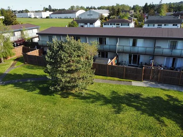 1780 Forest Rd #W66, Saanich, BC V8N 1H6