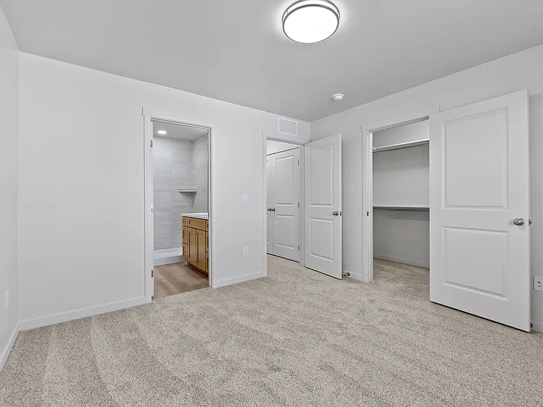 2773 Caspain Way #B — Photo 22
