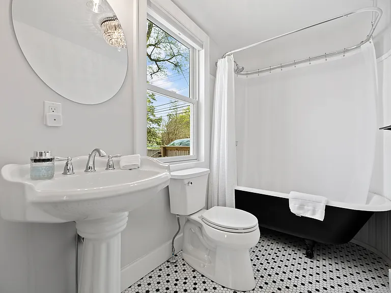 3715 Main Bayview Rd — Photo 10