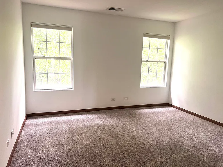 2407 Stoughton Cir #2407 — Photo 14