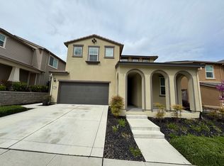 1235 Mirassou Ln, Gilroy, CA 95020