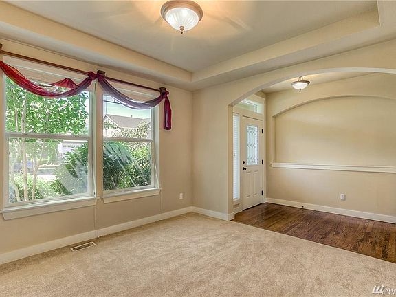 3rd image of 4208 Cashmere Dr NE