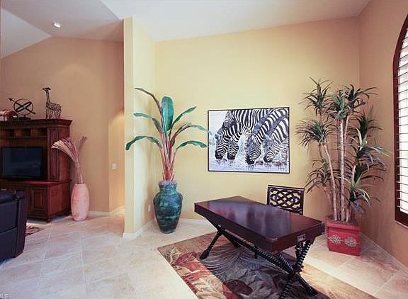 4th image of 5419 SW 21st Pl