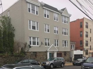32 Cliff St, Yonkers, NY 10701