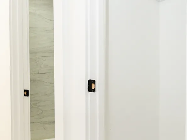 637 Willoughby Avenue image 12 of 14