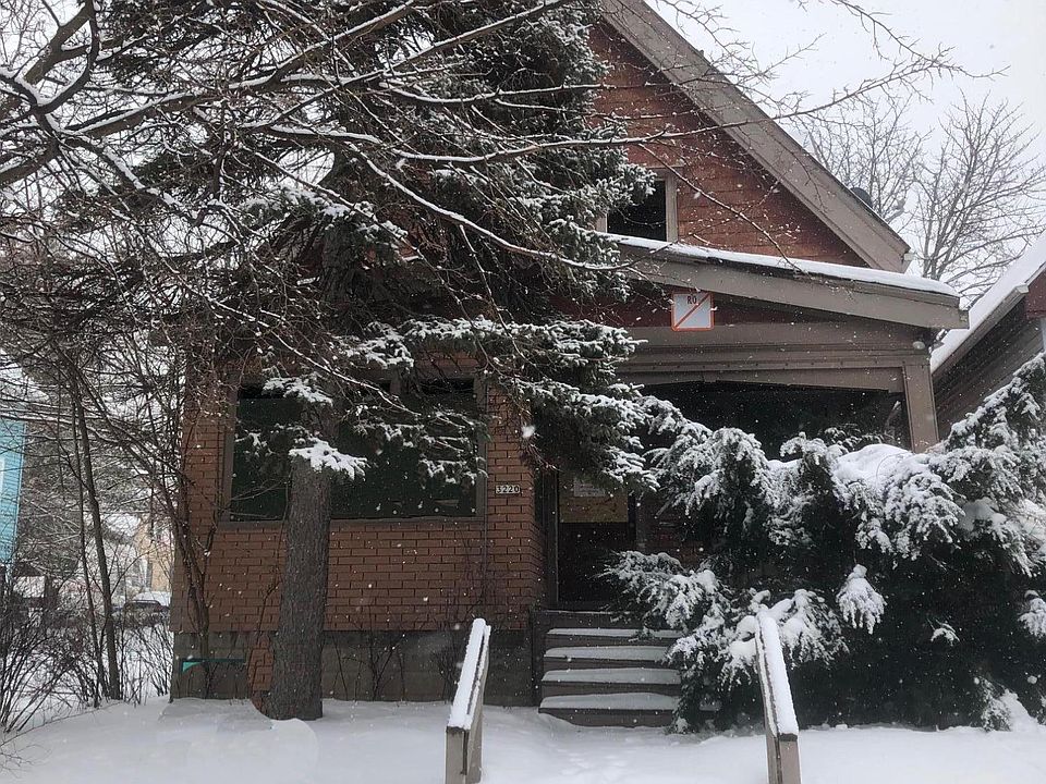 2nd image of 3220 N 30th St