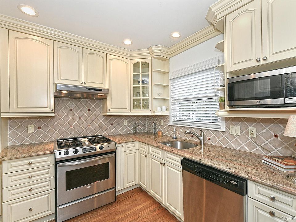 1st image of 20 Gibson Avenue #3D