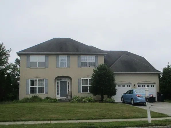 4 Westbury Dr, Berlin, NJ 08009