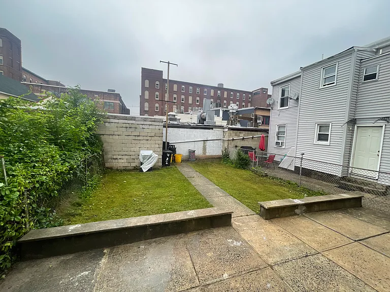 422 John St #1 — Photo 8