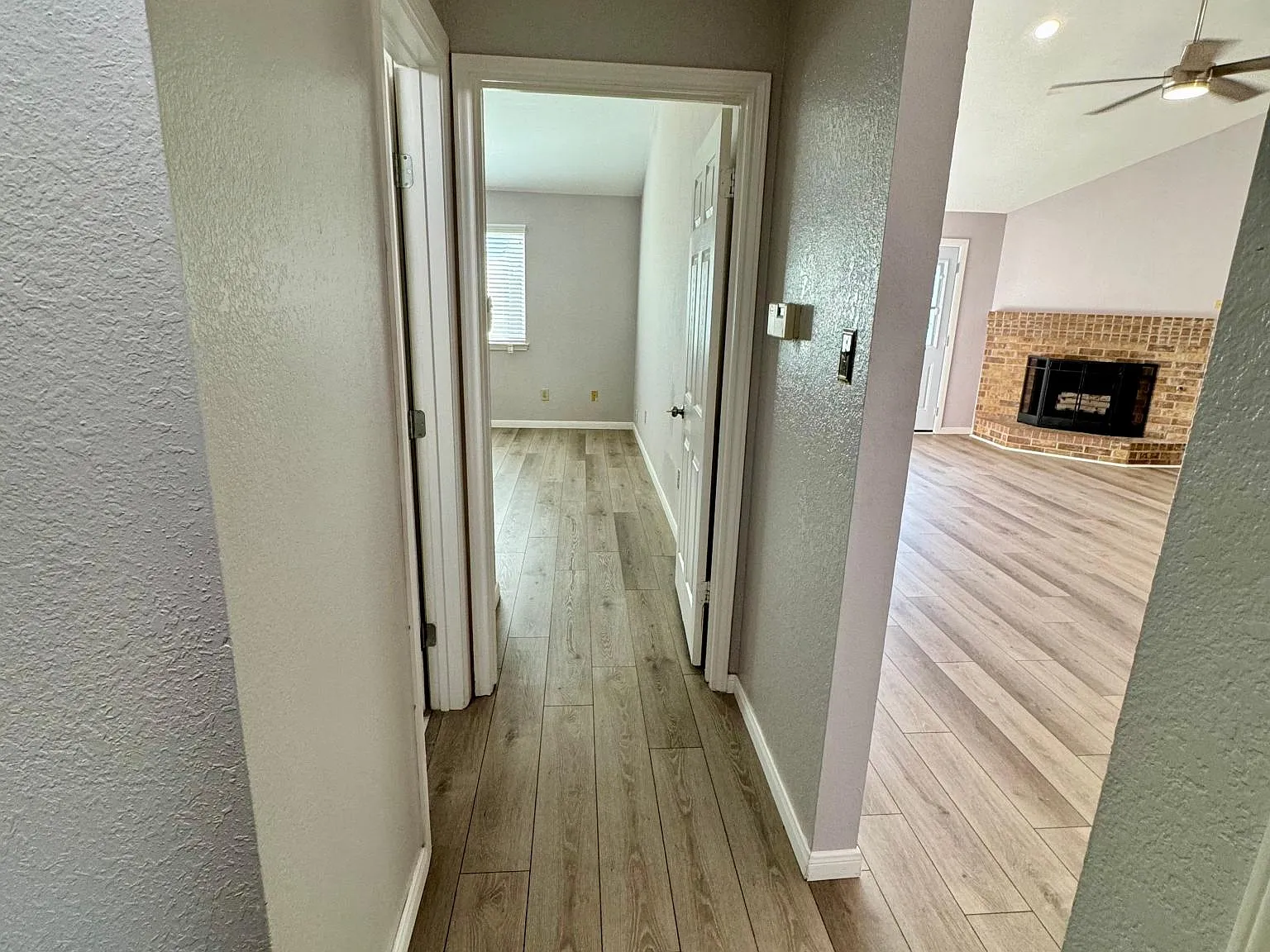 1321 Homestead St — Photo 3