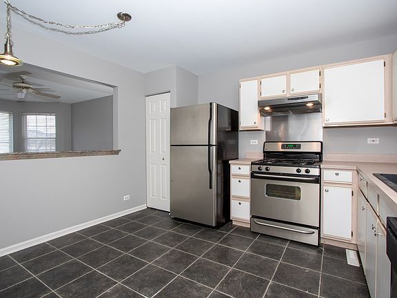 3rd image of 408 E Victoria Cir #408