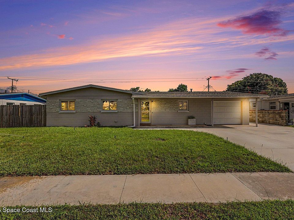 1st image of 990 Demaret Dr