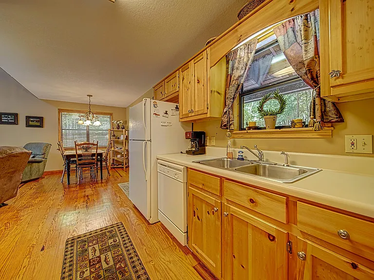 738 Laurel Hill Rd — Photo 11