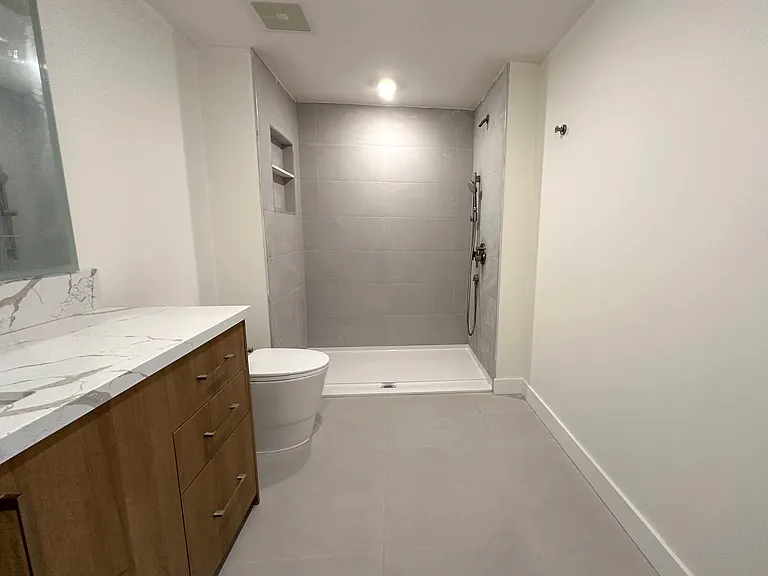 941 N Martel Ave #102 — Photo 52