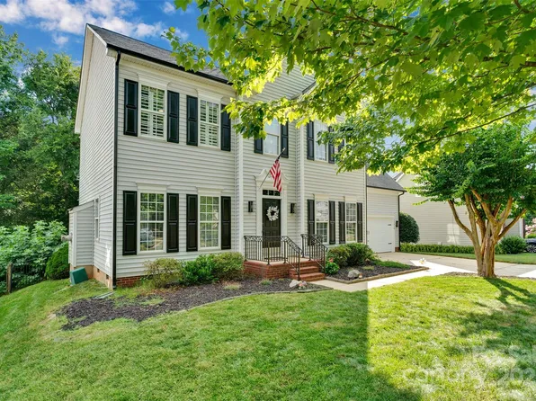 13516 Honeytree Ln, Pineville, NC 28134