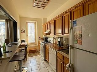 28 Prospect Park SW APT 2, Brooklyn, NY 11215