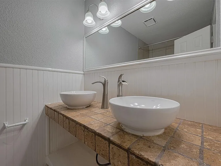 3610 Bee Bayou Ln — Photo 20