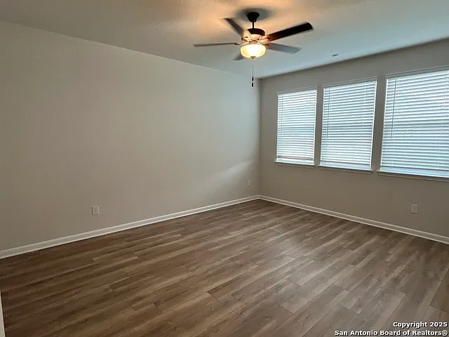 4 bed, 3.0 bath, 2107 sqft, $2,450 — Photo 4
