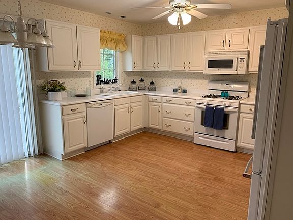 4th image of 802 Wheatly Dr
