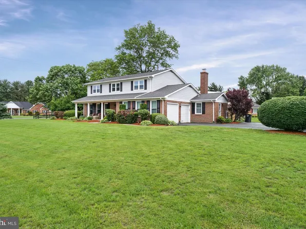 20 Carol Ann Ct, Bear, DE 19701