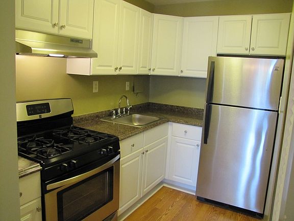 4th image of 4600 S 4 Mile Run Dr APT 329