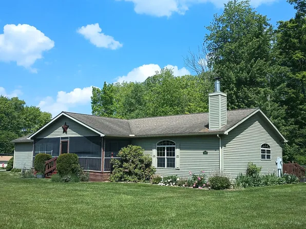 2082 Quincy Ln, Espyville, PA 16424