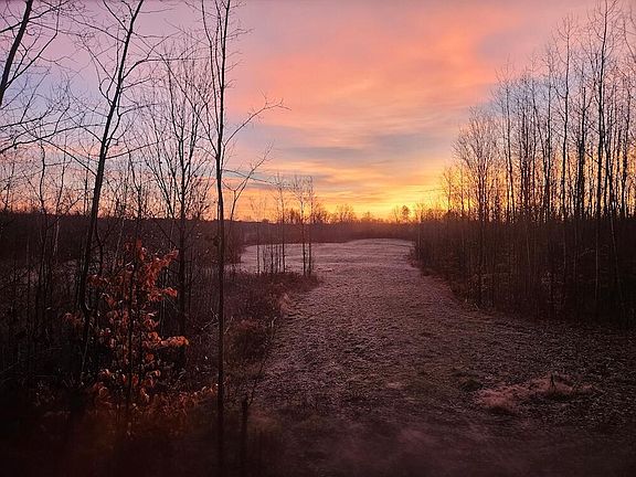 5th image of W Miller Rd