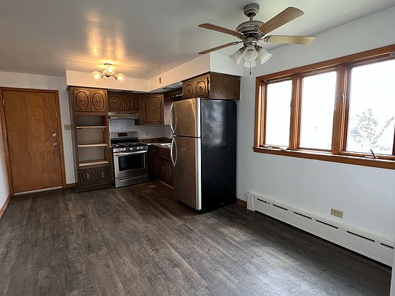4th image of 12517 Elm St Unit 2