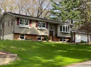 3710 9th Ave, Moline, IL 61265