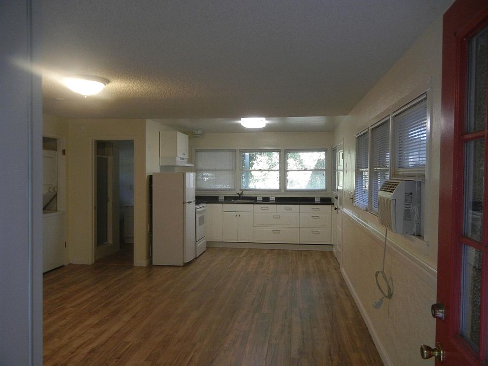 1st image of 7963 Canyon Dr