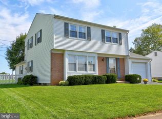 1669 Glenn Rd, Lancaster, PA 17601