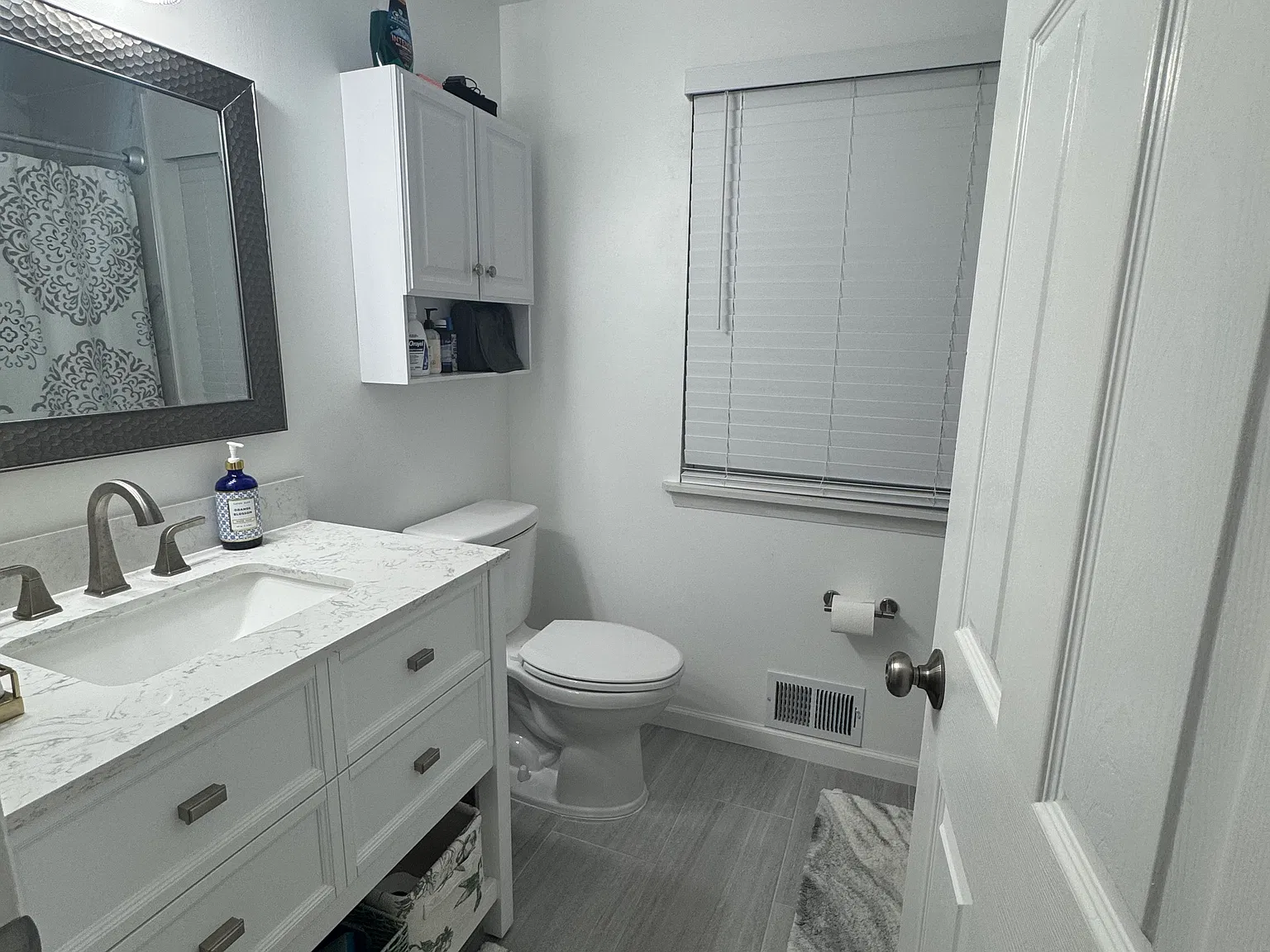 3 bed, 1.5 bath, 1300 sqft, $2,600 — Photo 1