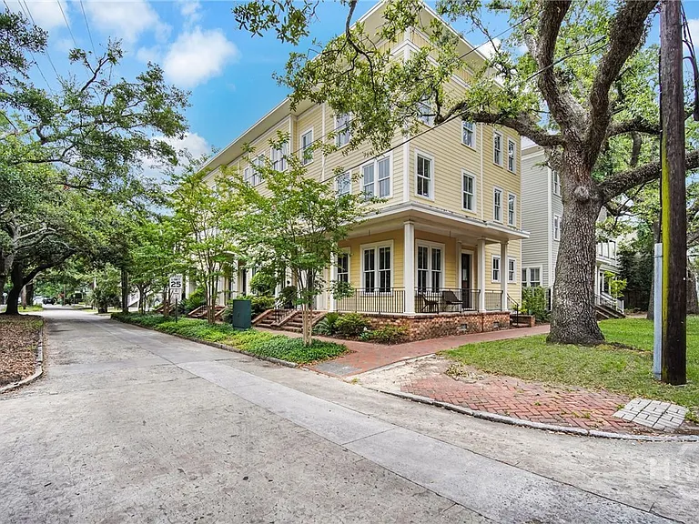 718 Tattnall St — Photo 4