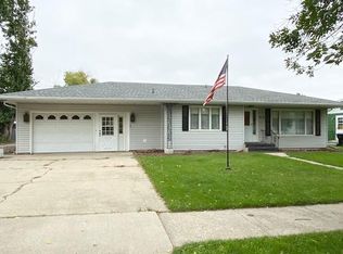 313 18th St E, Williston, ND 58801