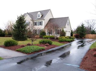 8 Goldenrod Dr, Medway, MA 02053