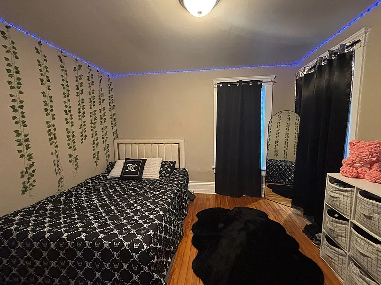 31 S Stowell St #1R — Photo 3