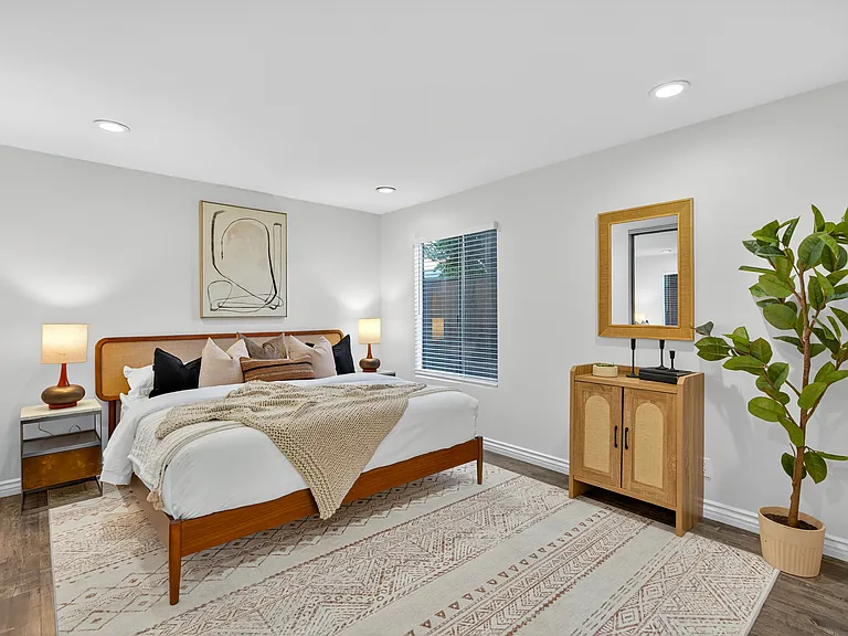1125 Pico Blvd — Photo 17